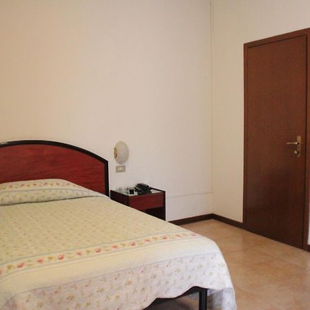 Nuovo Hotel San Martino Snc Casalecchio Di Reno Habitación foto