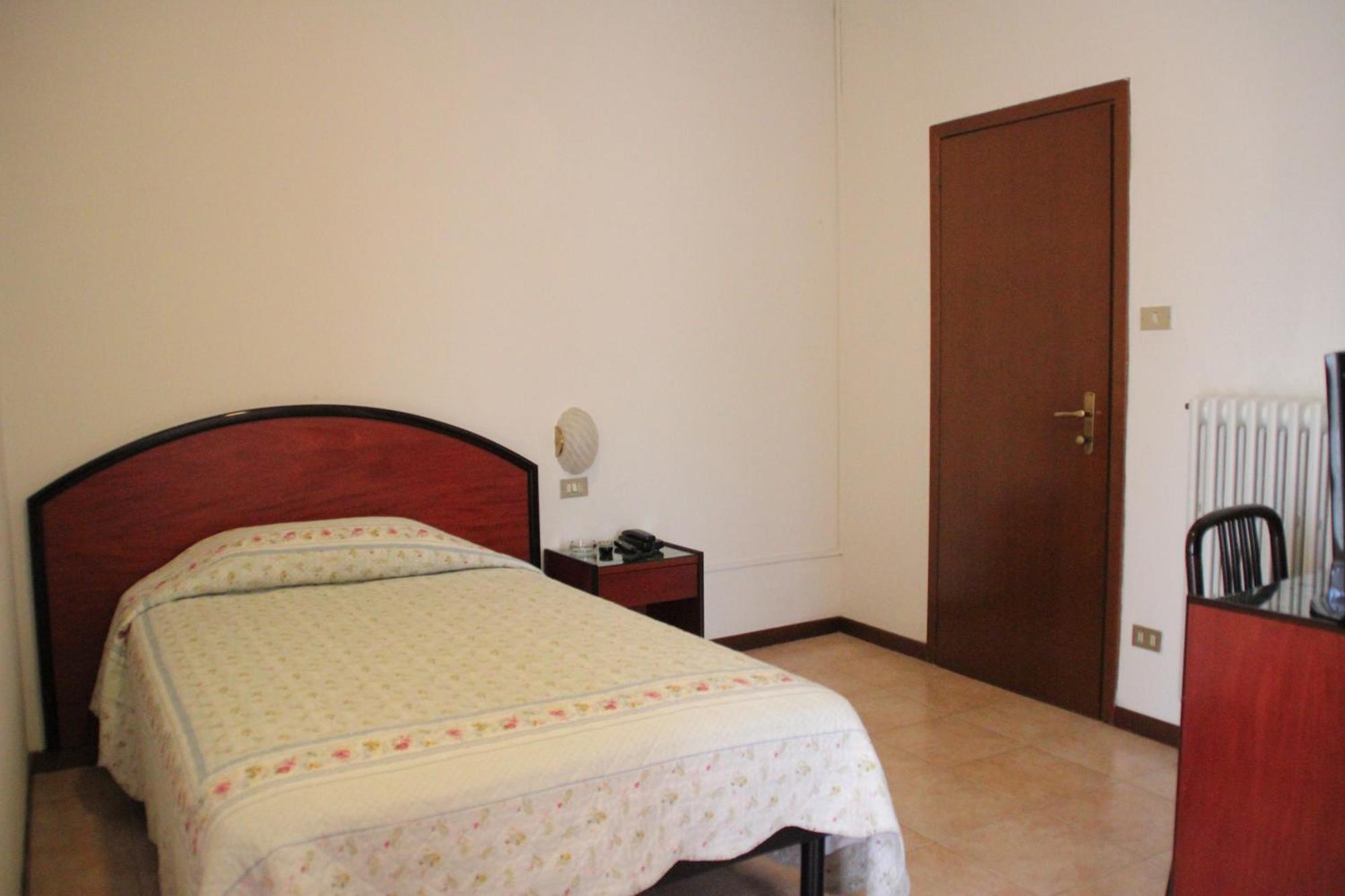 Nuovo Hotel San Martino Snc Casalecchio Di Reno Habitación foto
